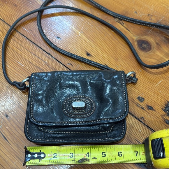 Fossil mini leather black crossbody bag purse with silver hardware - Picture 3 of 13